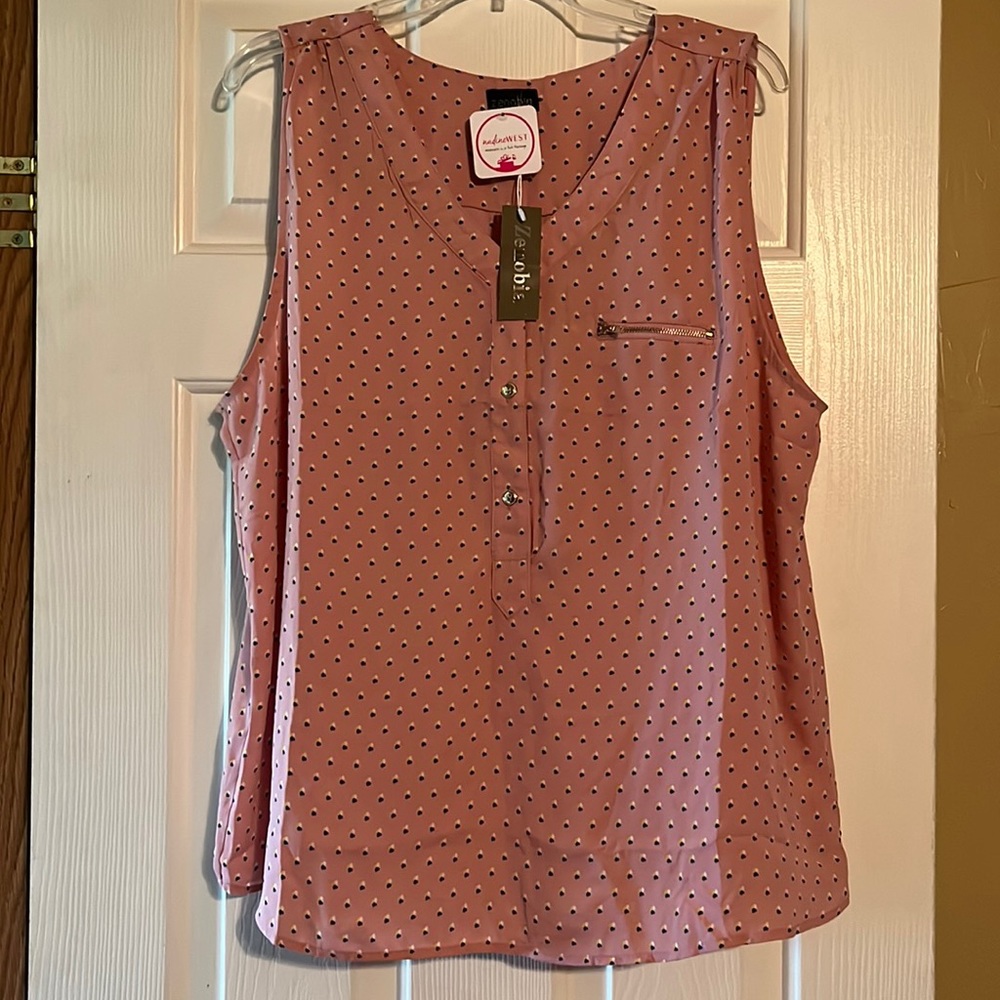 NWT Zenobia Sleeveless top.  Perfect for summer or layering!
